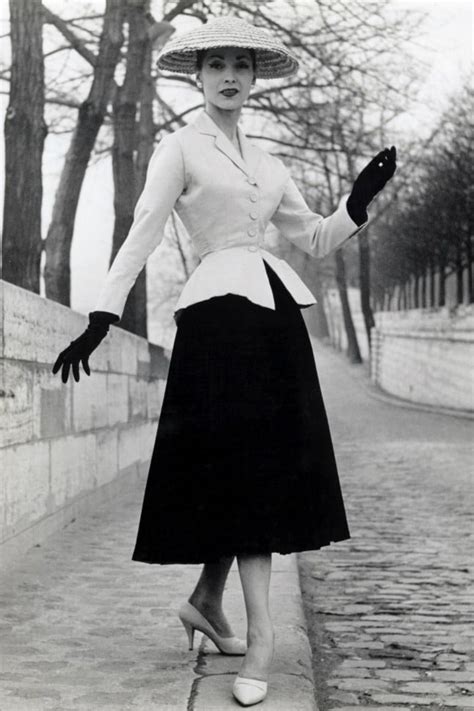 christian dior new look collection 1947|christian dior button up 1947.